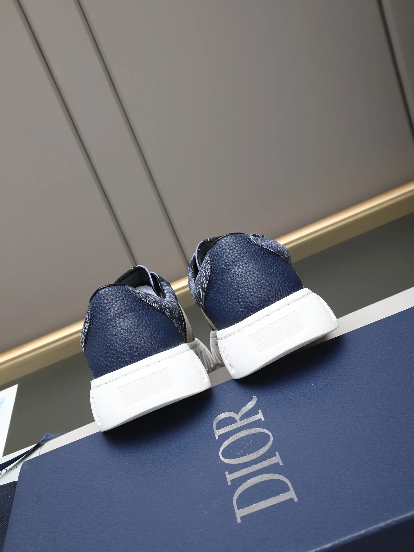 PP420 2025 latest Dior🆕The latest men's casual sports shoes, the upper is made of imported cowhide➕Dior special material! Breathable sheepskin. TPU ultra-soled, lightweight and wear-resistant! Size:38-44 (45 customized)